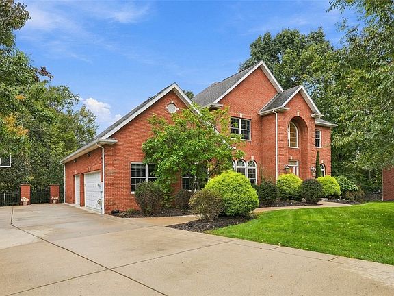 3rd image of 1016 Diane Ln