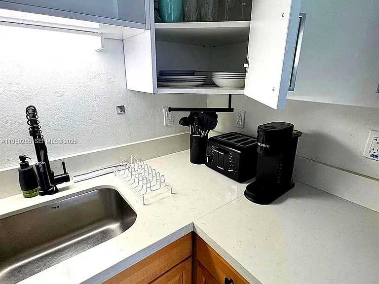3210 Canal Dr #7 — Photo 8