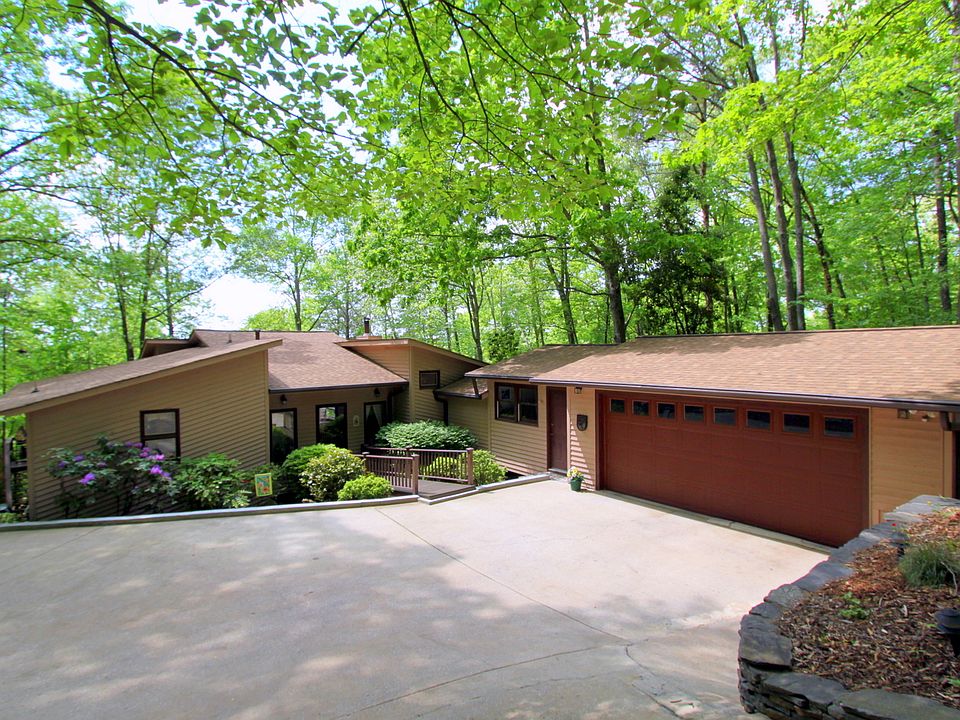 1st image of 138 Indian Hills Dr