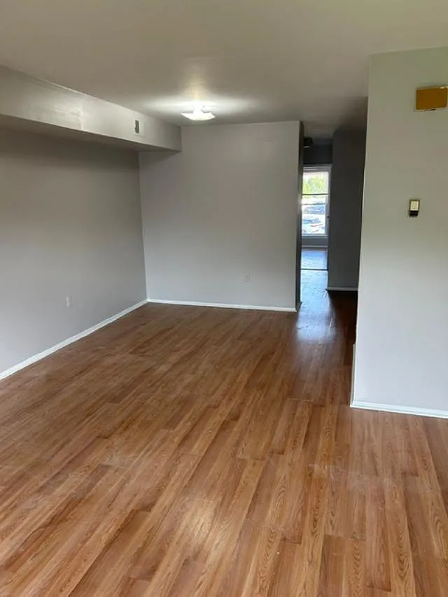 2 bed, 900 sqft, $1,700 — Photo 2