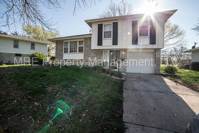 1st image of 9203 Richmond Ave