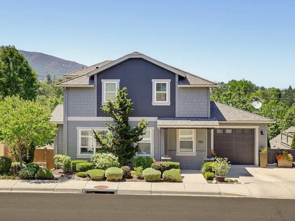 955 Overlook Dr, Ashland, OR 97520