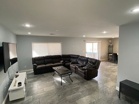 4th image of 7527 Jacaranda Leaf St