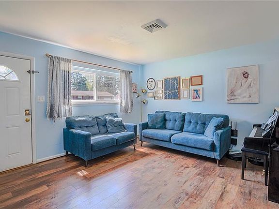 5th image of 3924 Port Rd