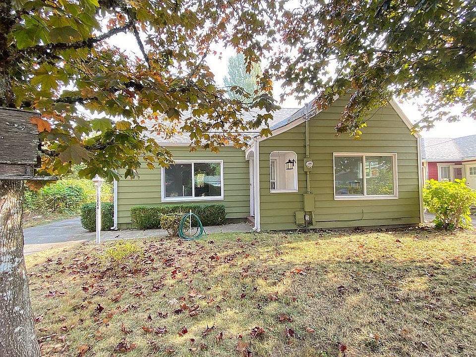 1st image of 1004 Frederick St SE