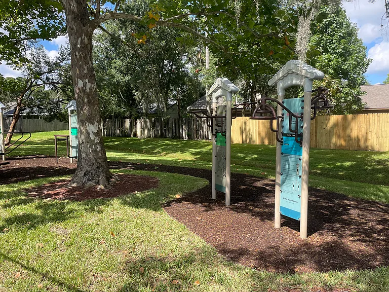 1012 Henson Ct — Photo 31