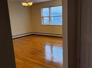 136 Vredenburgh Ave #2, Yonkers, NY 10704