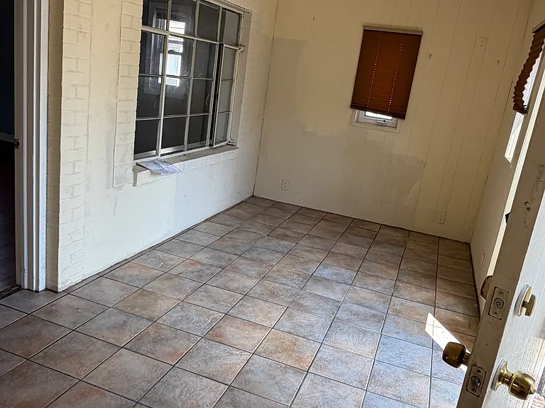 29 Cleremont Ave #1 — Photo 6