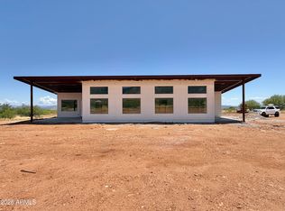 6553 E La Pradera Ln, Hereford, AZ 85615
