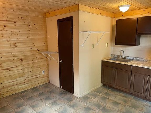 5th image of 2514 E Jefferson St APT 13