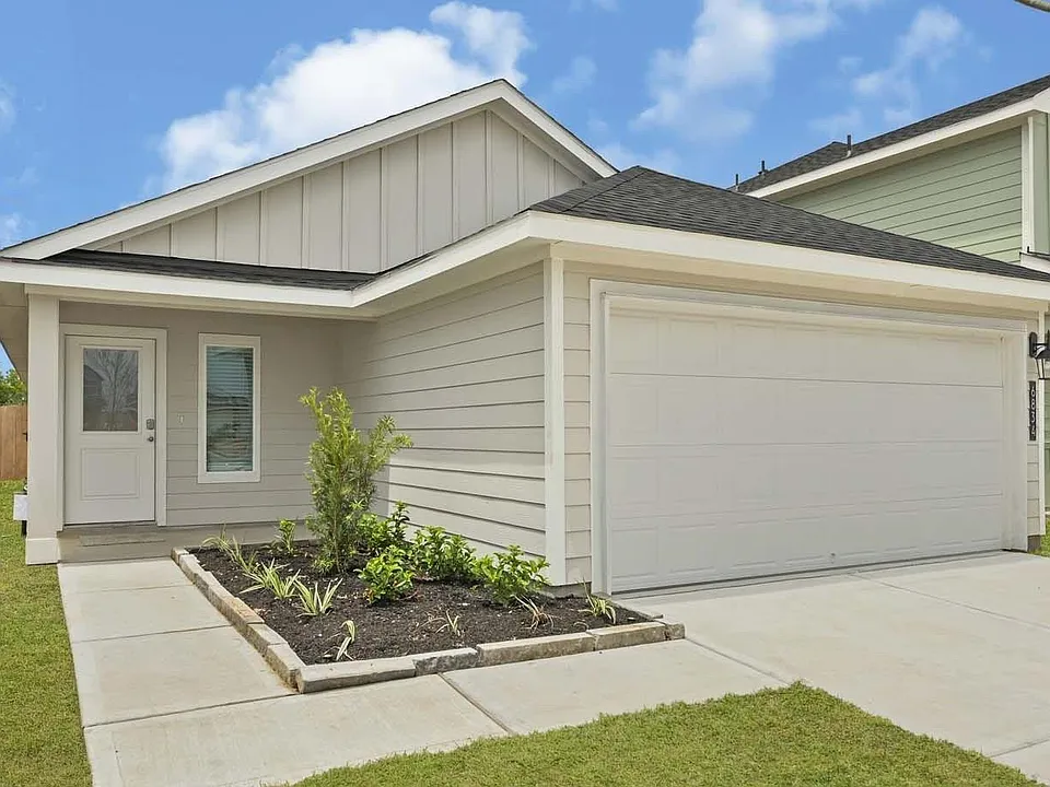 2626 Magnolia Meadows Dr