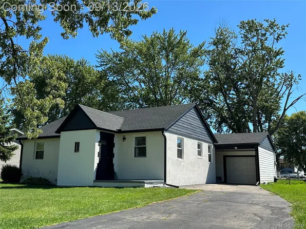 47978 Jefferson Ave, Chesterfield, MI 48047