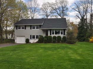 13 Terry Dr, Morristown, NJ 07960