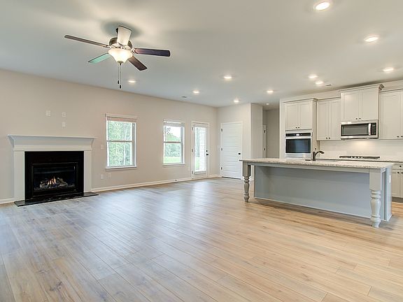 5th image of Saddleridge Trl Homesite 8