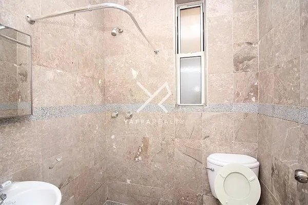 Rented by Yaffa Realty LLC | media 12