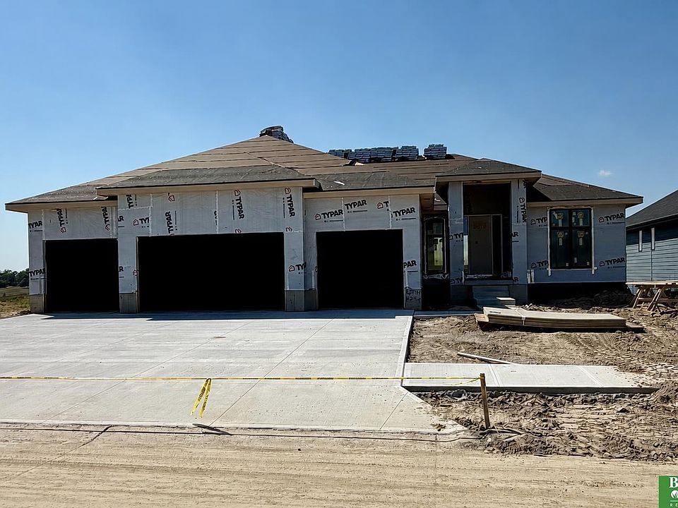 1st image of 4914 N 214th St
