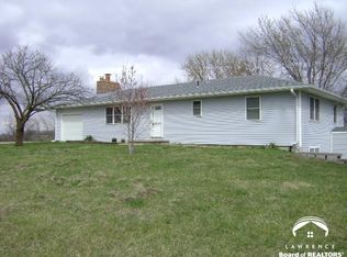 15436 Thomas Rd, Winchester, KS 66097