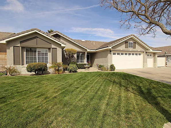 5819 Travis Paul Dr, Lancaster, CA 93536