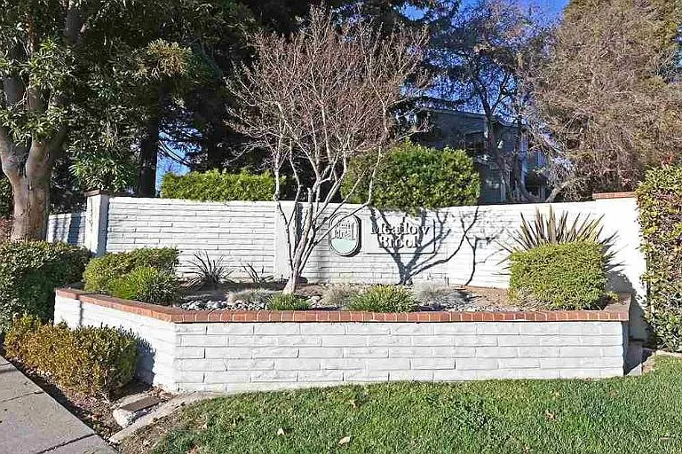 3655 Birchwood Ter #211 — Photo 2
