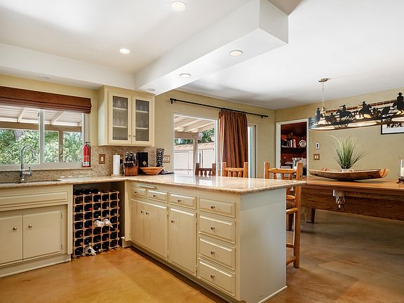 5th image of 2806 Santa Barbara Ave