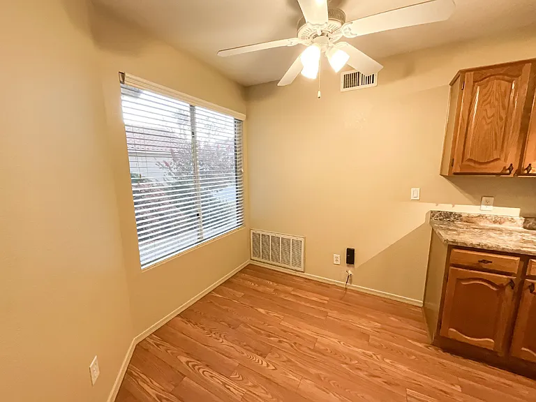 9276 E Sutton Dr — Photo 8