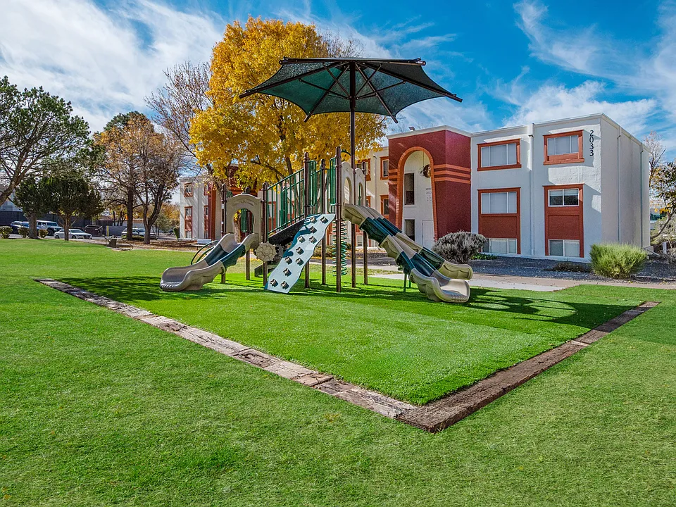 Artista Apartments