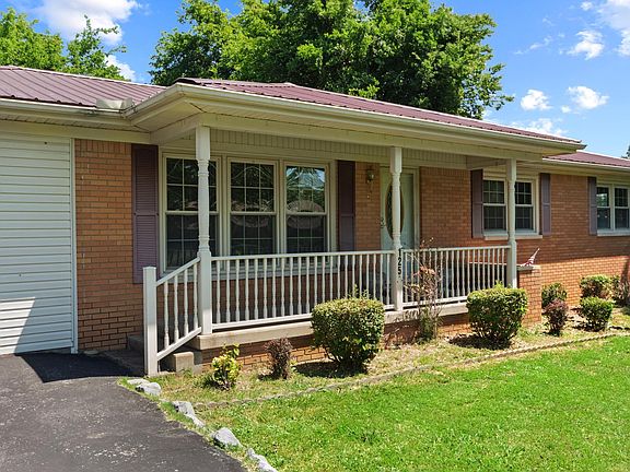 2nd image of 125 Grogan Cir