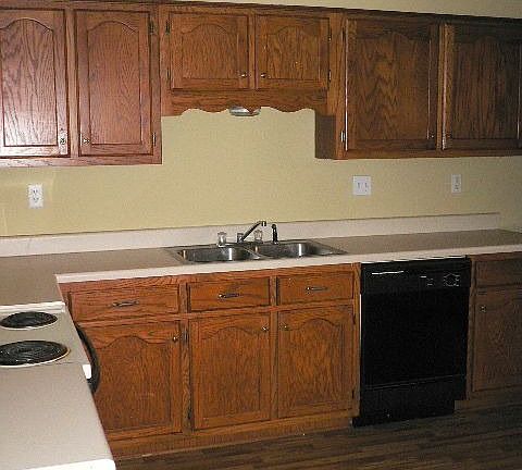 HUGE Eat-In Kitchen