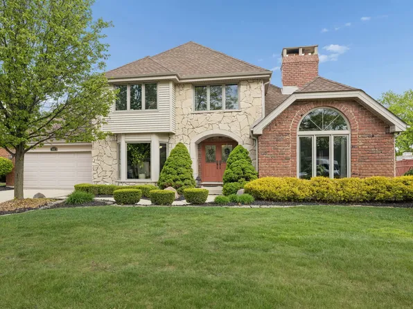 8692 Flint Ln, Orland Park, IL 60462