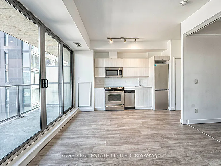 32 Camden St #607 — Photo 7