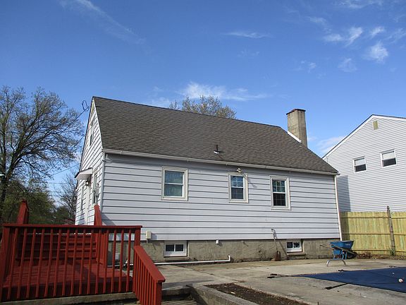 3rd image of 253 King St