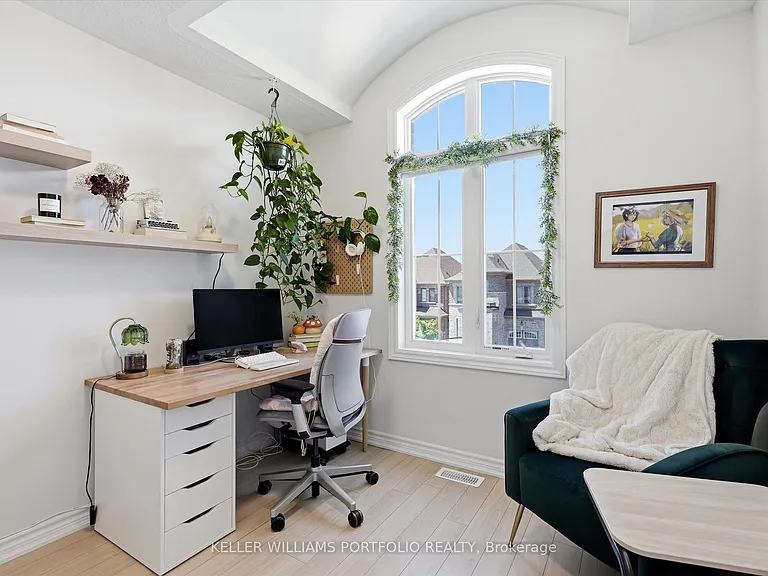 9 Viola St — Photo 37