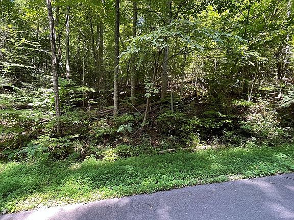 2nd image of 27 Highland Rd Lot 27