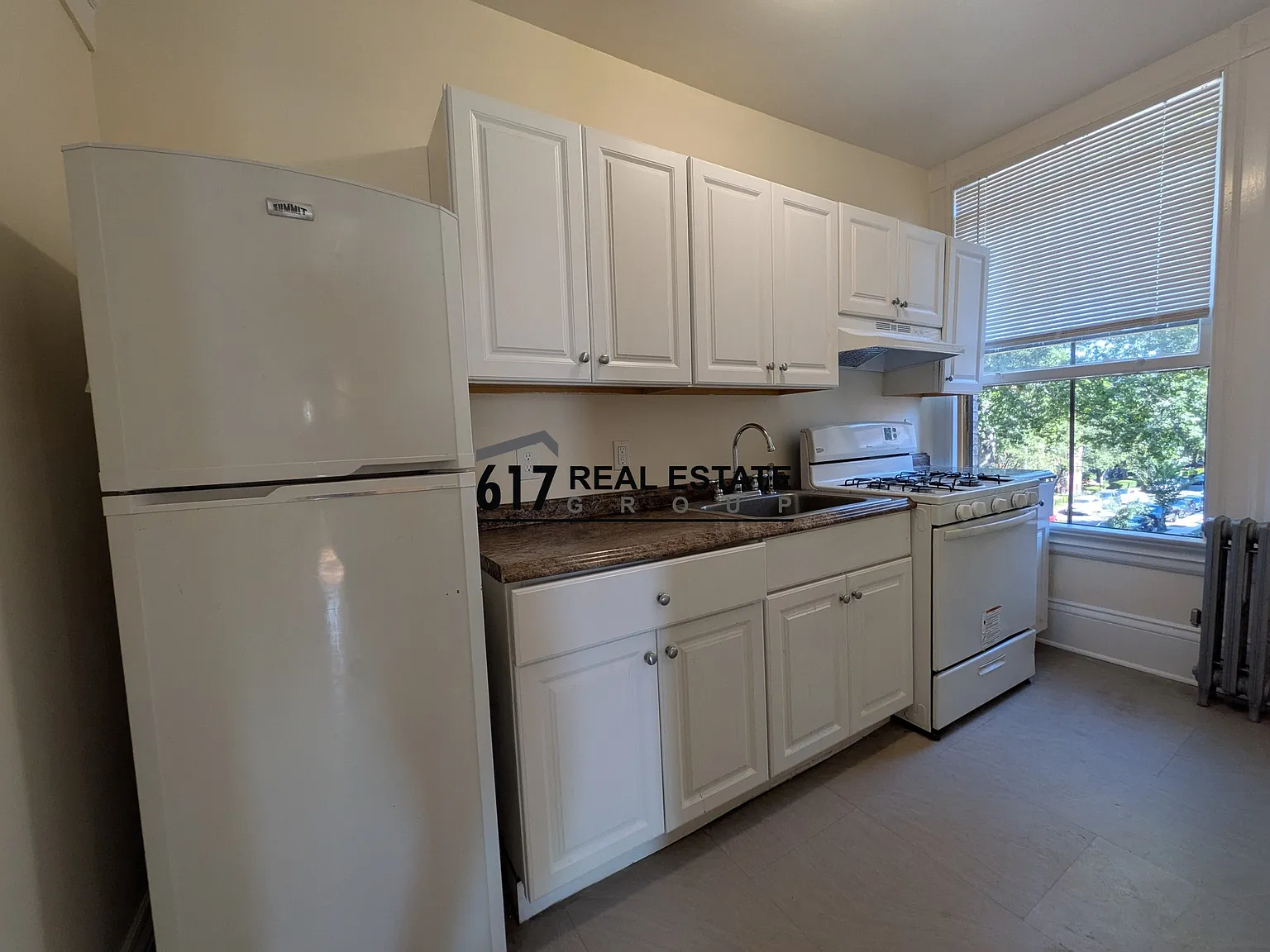 1 bed, 555 sqft, $2,600 — Photo 3