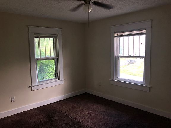 3rd image of 216 W Fairview Ave #218
