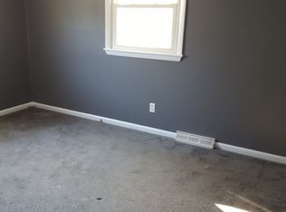 20 Martin Ln, Troy, NY 12182