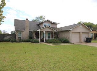 3103 Kempwood Dr, Sugar Land, TX 77479
