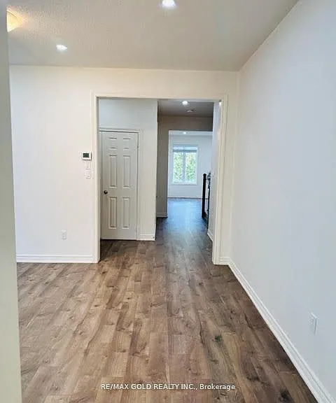 35 Riverwalk Dr — Photo 7