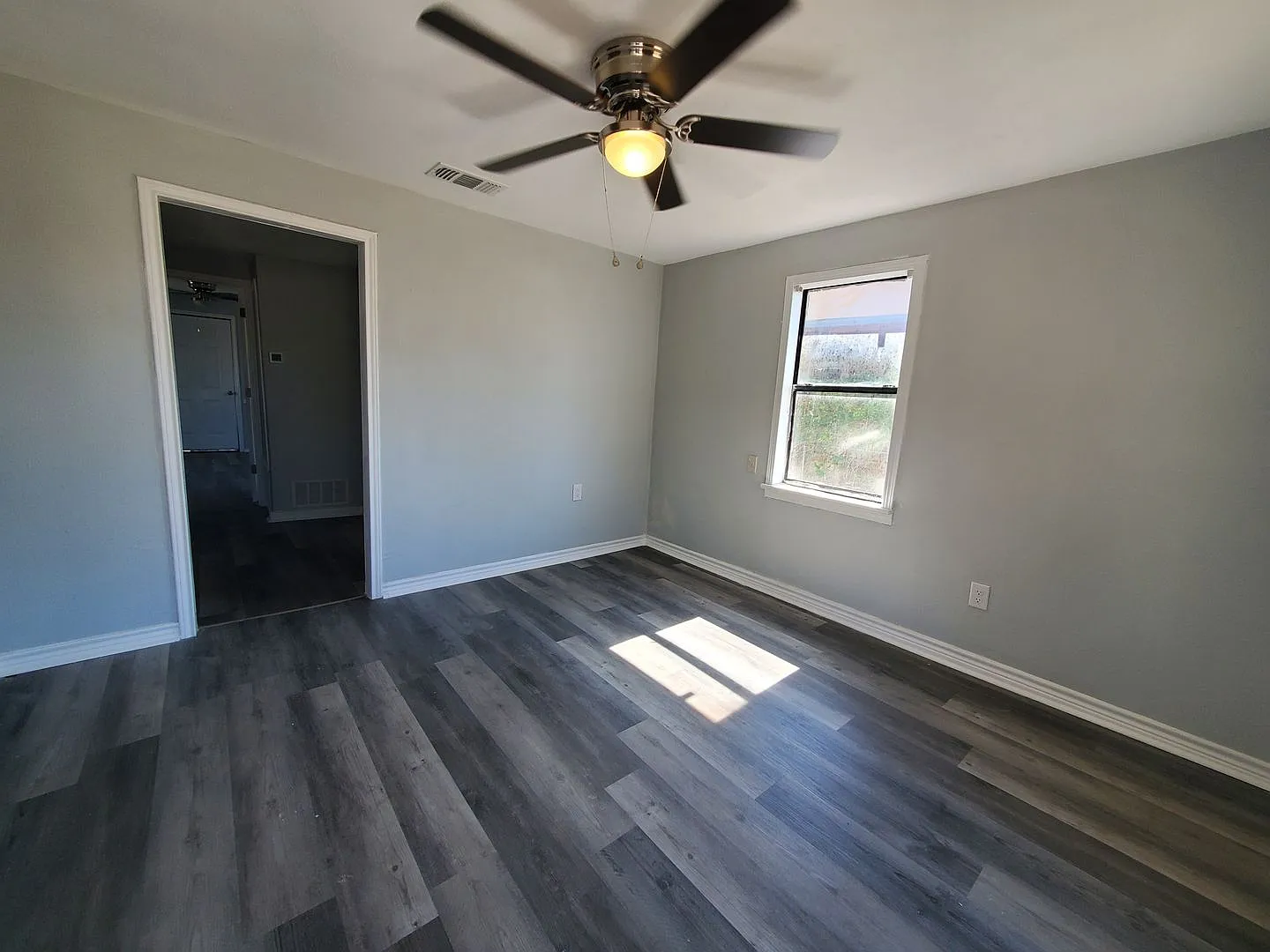 Affordable Remodeled 2 Bedroom, 1 Bathroom Home Coming Soon! — Photo 4