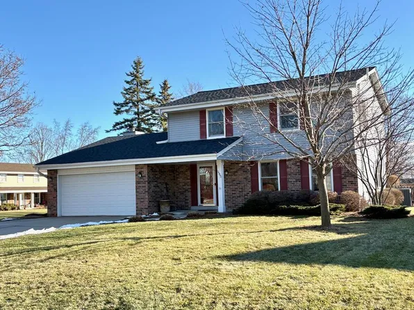 3560 South Sandalwood DRIVE, New Berlin, WI 53151