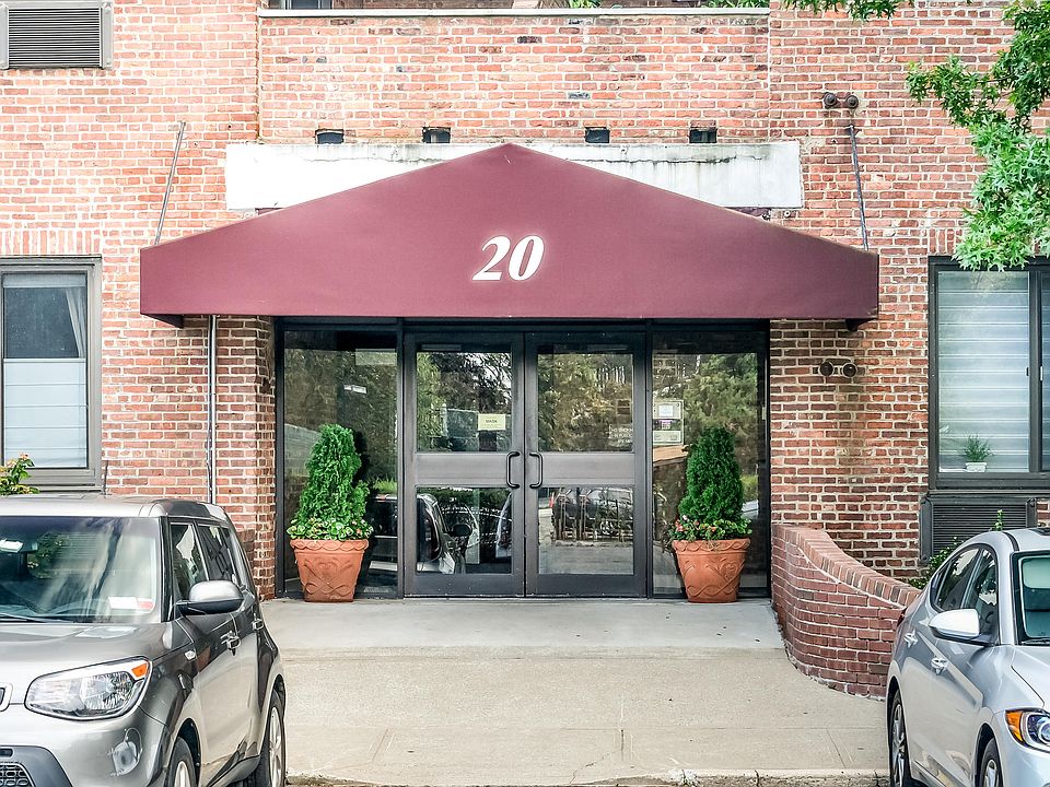 1st image of 20 Bay Street Lndg APT 2