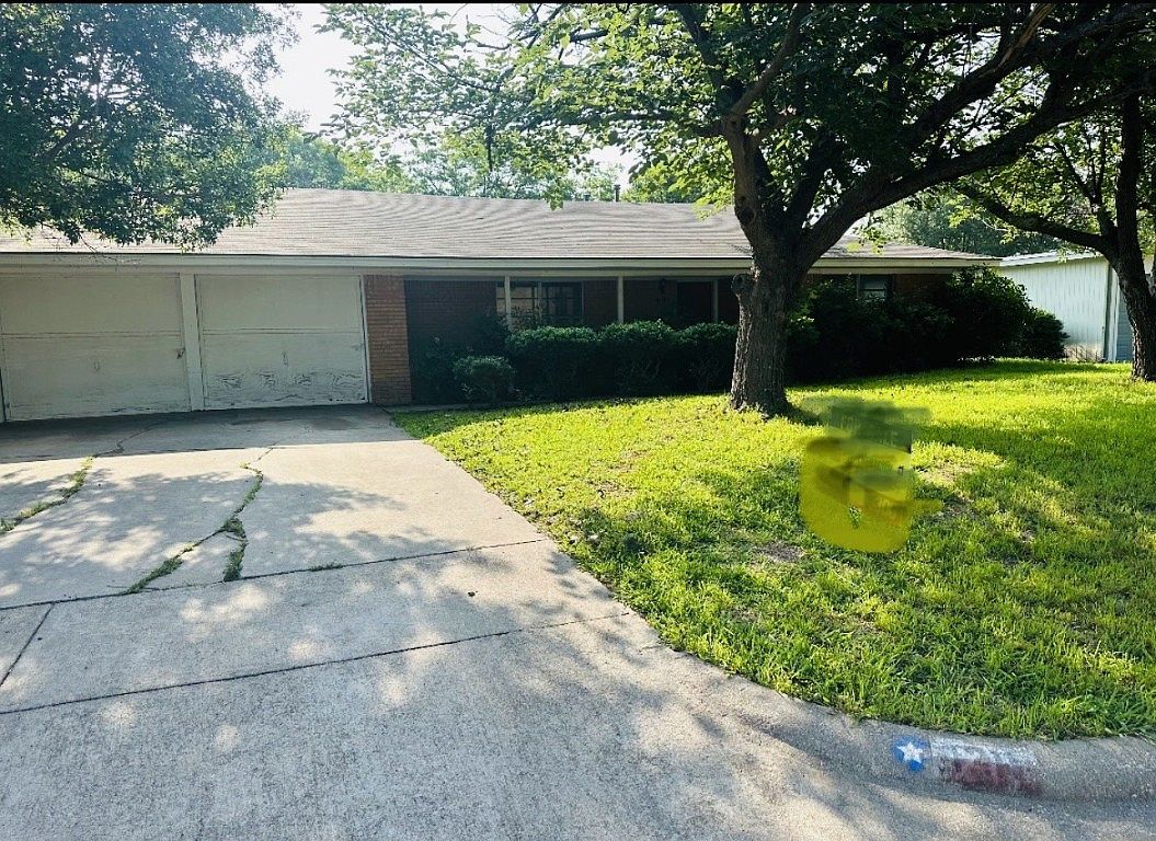 1211 Usher St, Benbrook, TX 76126 Zillow