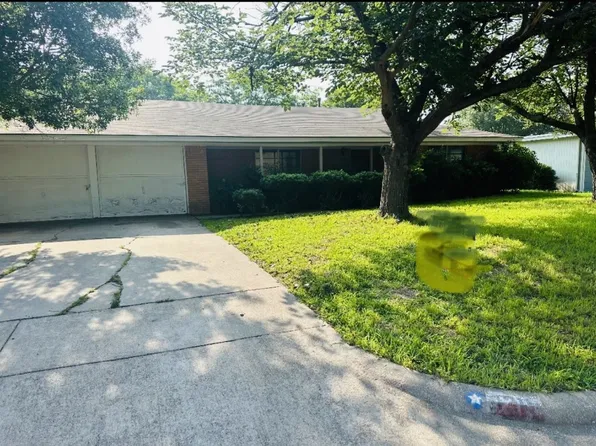 1211 Usher St, Benbrook, TX 76126