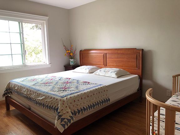 4th image of 1500 E Brookdale Pl