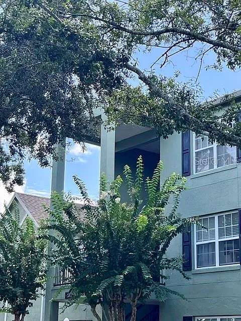 1 bed, 1.5 bath, 830 sqft, $1,750 — Photo 3