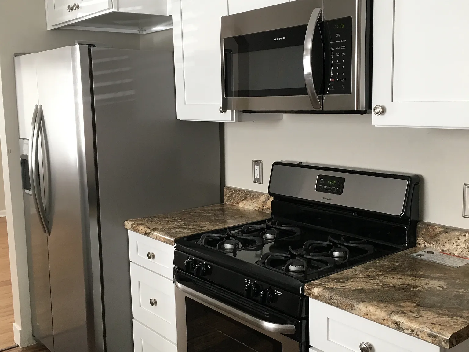 4 bed, 1575 sqft, $3,200 — Photo 2