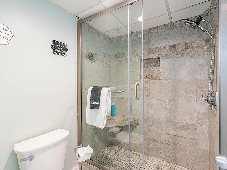 6201 Thomas Dr #509 — Photo 23