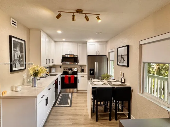 1423 Holly Heights Dr APT 19, Fort Lauderdale, FL 33304