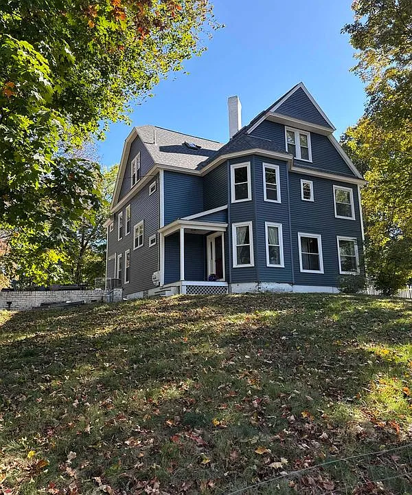 392 Main St