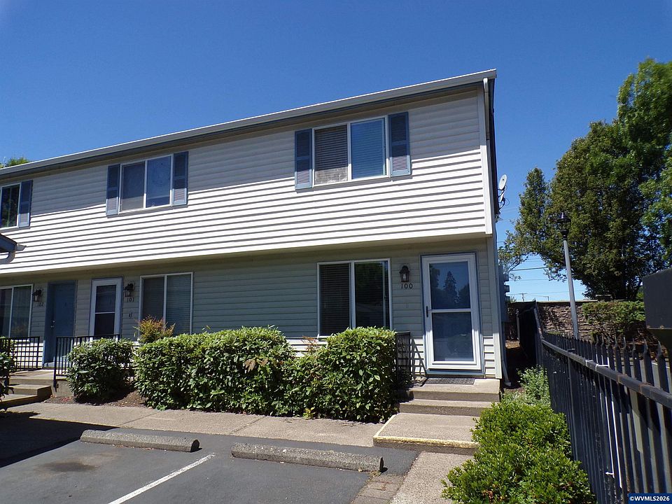 1st image of 4792 Lancaster Dr NE APT 100